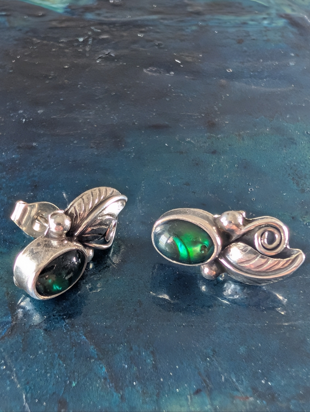Vintage Native American Paua Shell Solid Sterling Silver Pierced Earrings - Picture 2 of 8
